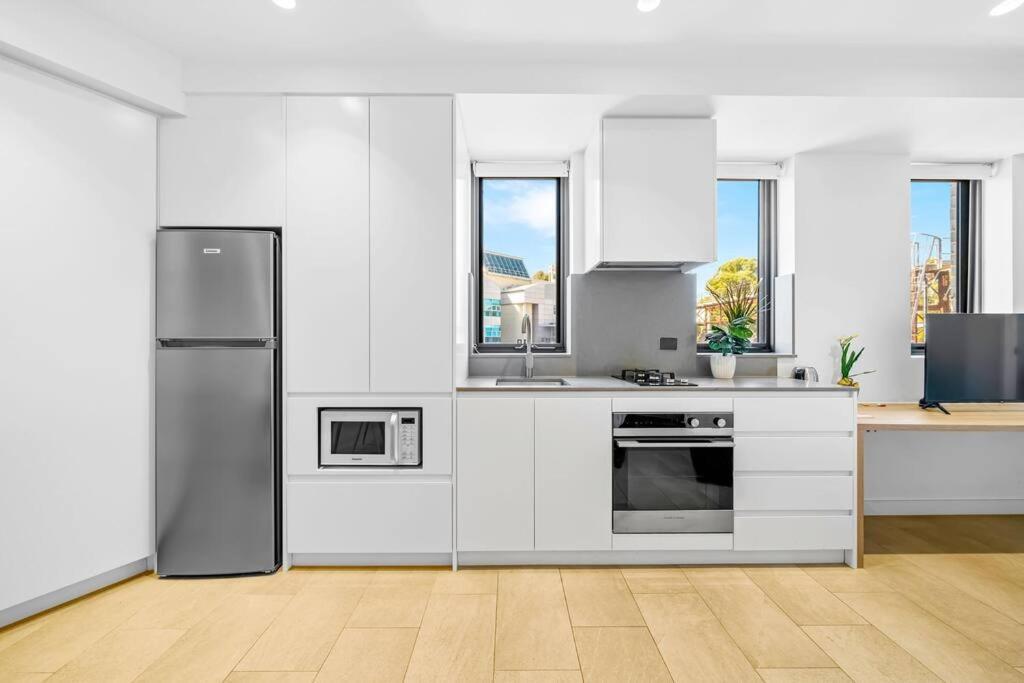 Studio For Long Term Tenants In Strathfield Cbd 시드니 외부 사진