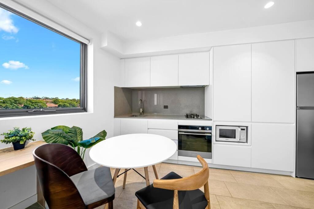 Studio For Long Term Tenants In Strathfield Cbd 시드니 외부 사진