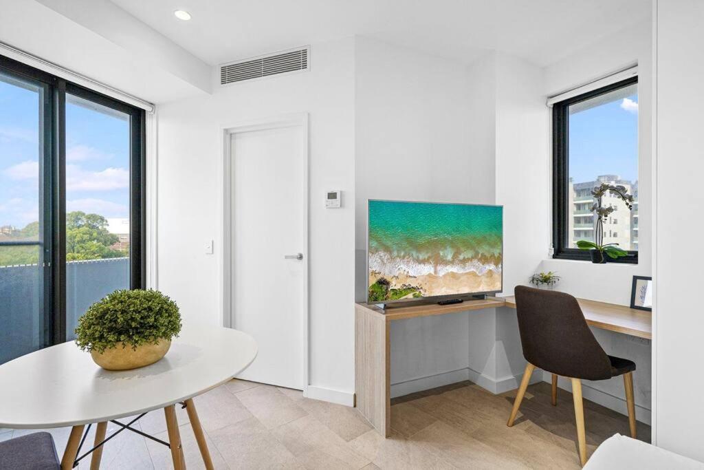 Studio For Long Term Tenants In Strathfield Cbd 시드니 외부 사진